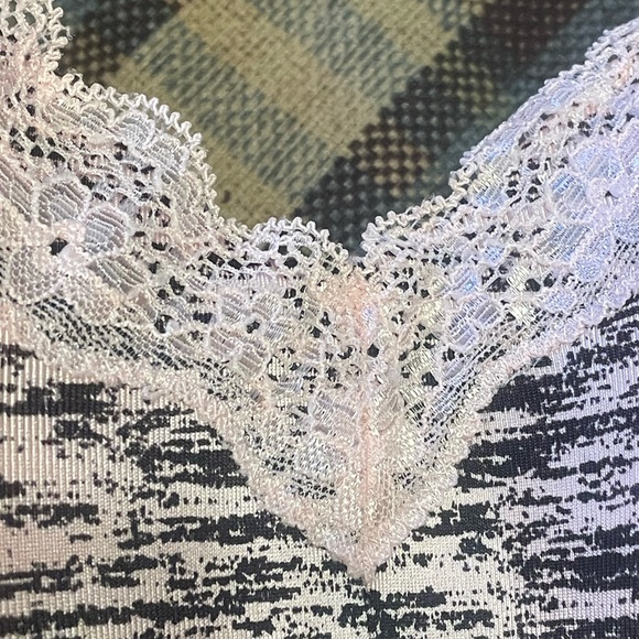 NWT - Gorgeous Pennington’s EVA Wireless Padded Bra - 46DDD - Picture 5 of 6